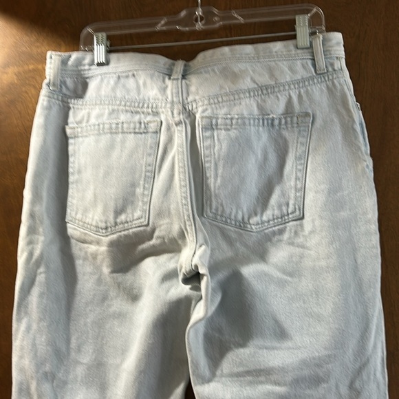 FREE PEOPLE JEANS MAGGIE MID-RISE DISTRESSED RAW HEM BUTTON FLY LIGHT BLUE SZ 30 - Picture 7 of 13